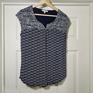 Skies Are Blue Womens Delila Embroidered Neck Split Neck Top Size Medium Blue